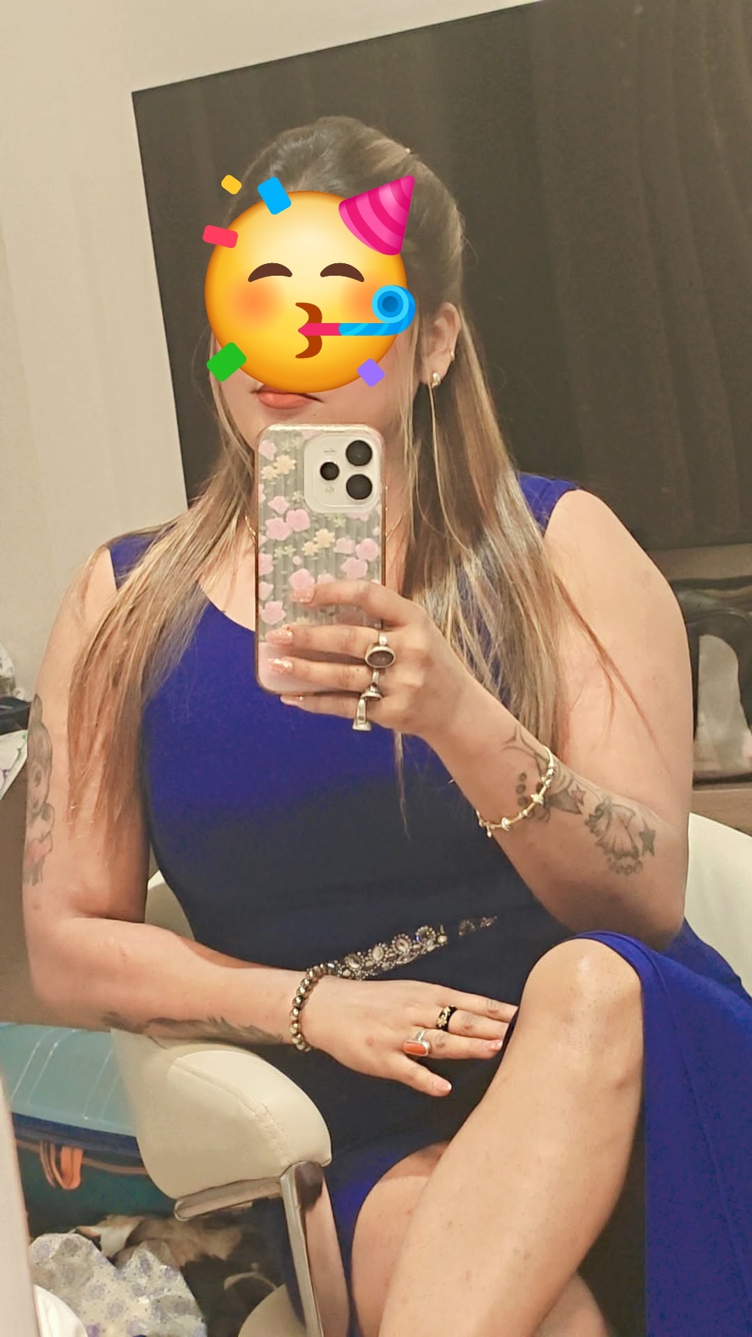 Play with my hot boobs, independent call girls available 