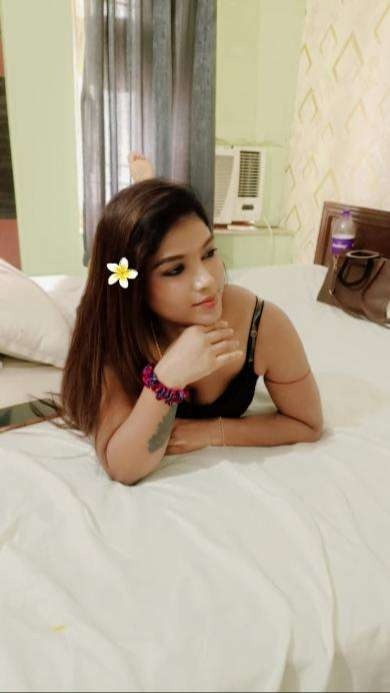 Hot women seeking hot men, call me if you can