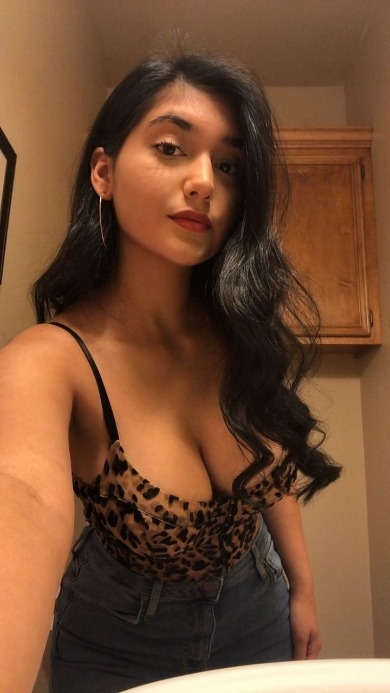 Incall and outcall genuine hotel service available under 6000