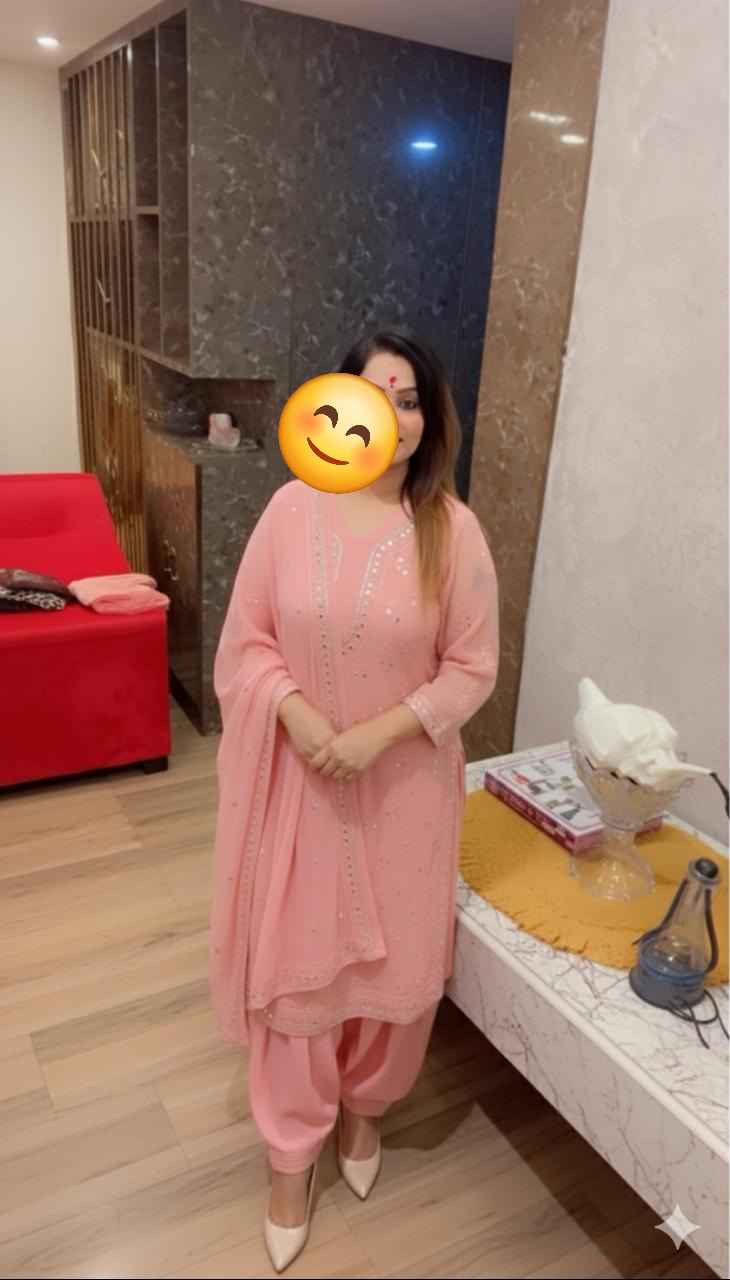 High 👠 heels bhai available for night 🌙 service. Choose call girls today 
