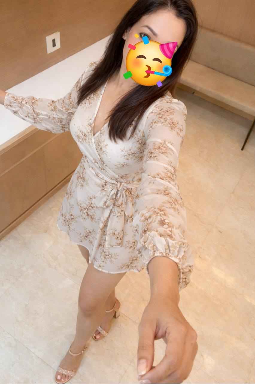 High 👠 heels bhai available for night 🌙 service. Choose call girls today 